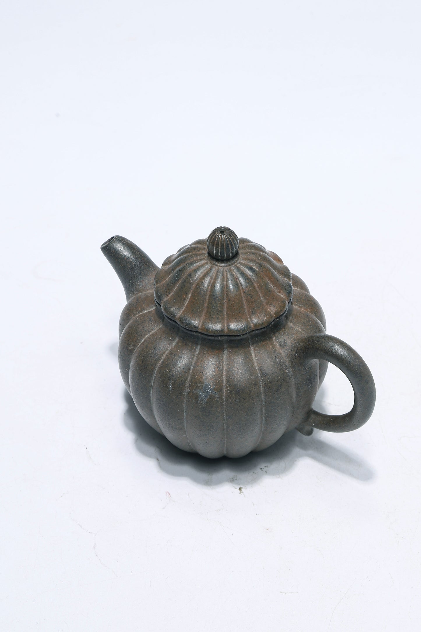 “Chrysanthemum Petal” Teapot