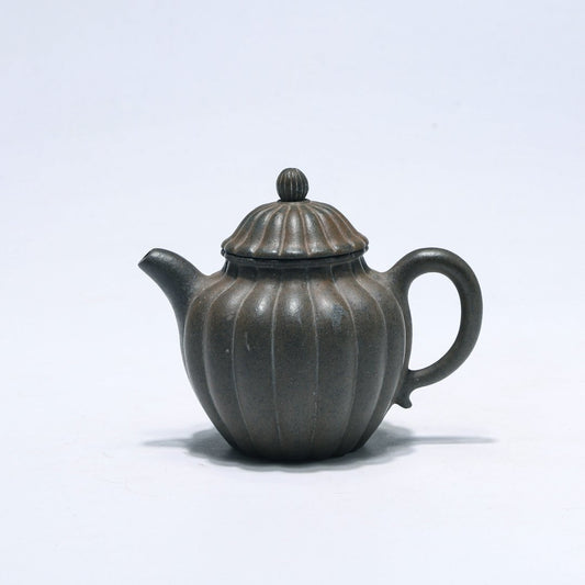 “Chrysanthemum Petal” Teapot