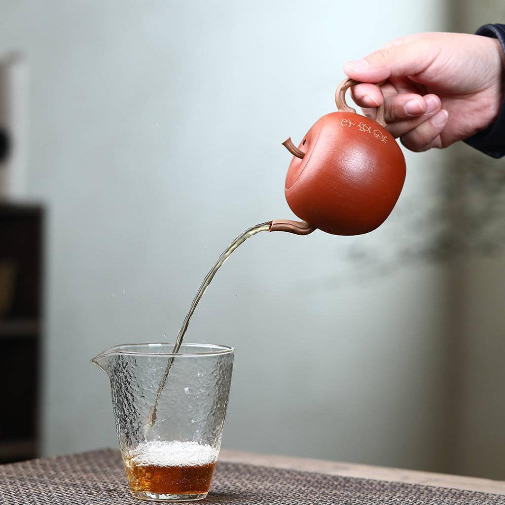 “Little Apple” teapot